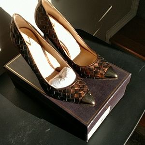 New Vine /Camuto Bronze